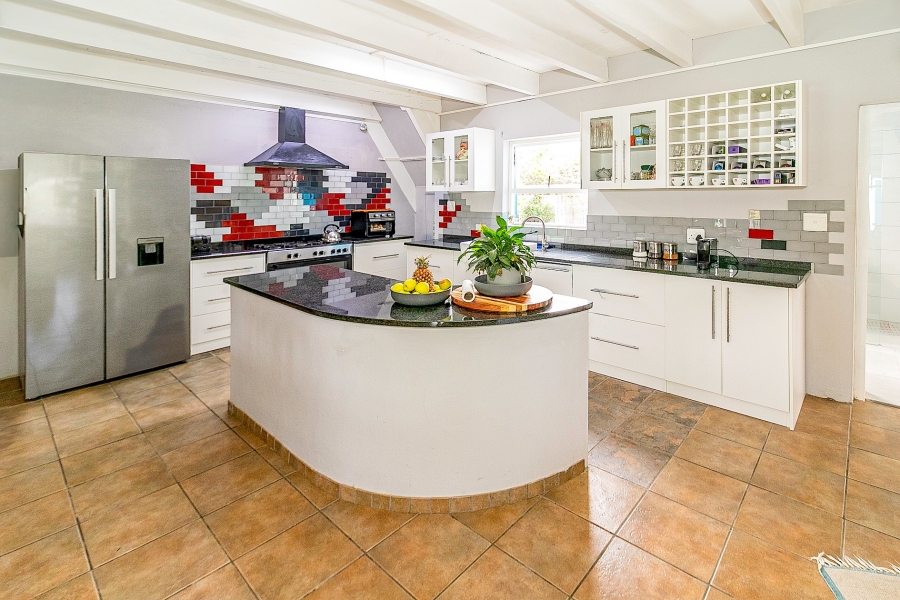 5 Bedroom Property for Sale in The Island Western Cape